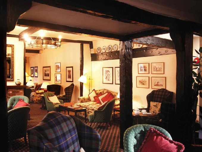Food & Drinks 5, White Horse Hotel, Surrey