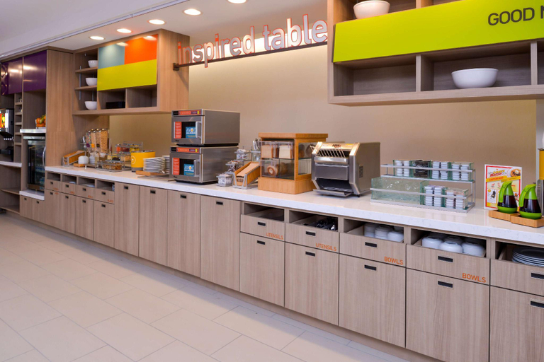 Food & Drinks 5, Home2 Suites By Hilton Merrillville, Lake
