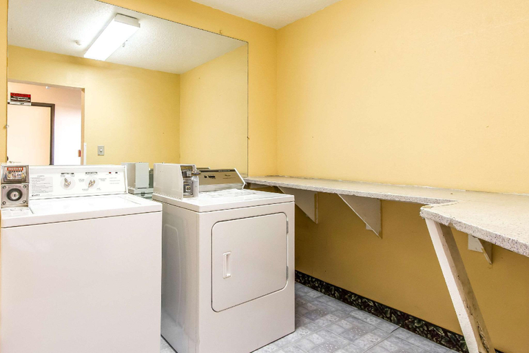 Others 5, Econo Lodge Inn & Suites Pekin - Peoria Area, Tazewell