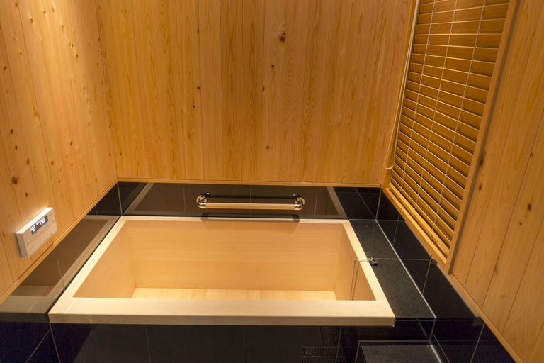 Bathroom 4, Auberge Yusura, Ise