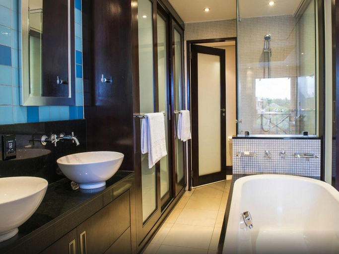 Bathroom 5, San Lameer Resort Hotel and Spa, Ugu
