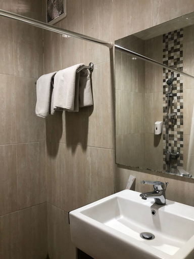 Bathroom 15