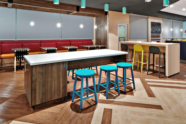 Food & Drinks 2, Tru by Hilton Terrell, Kaufman