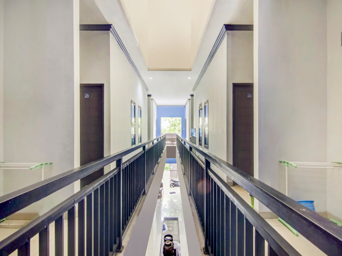 Public Area 2, OYO Life 90085 Meruya Place, Jakarta Barat