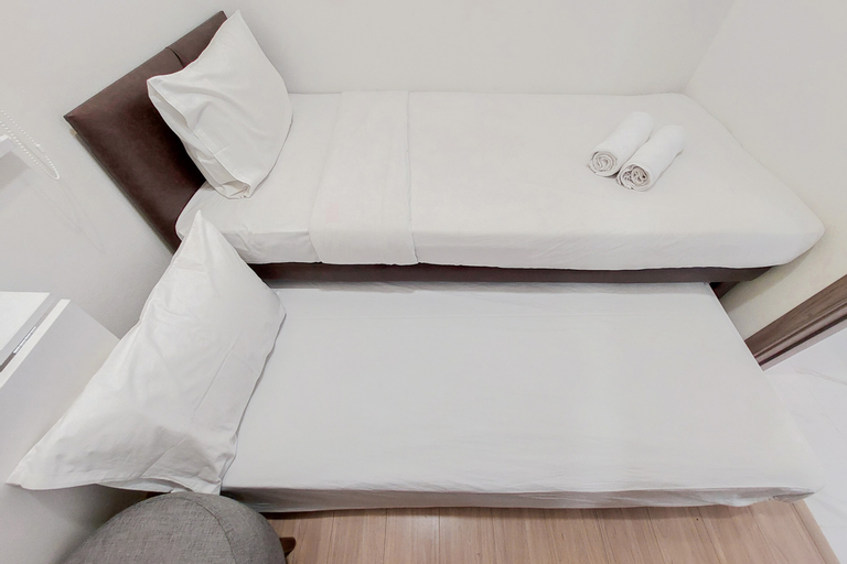 Bedroom 3, Nice and Elegant 2BR at Sky House BSD Apartment By Travelio, South Tangerang