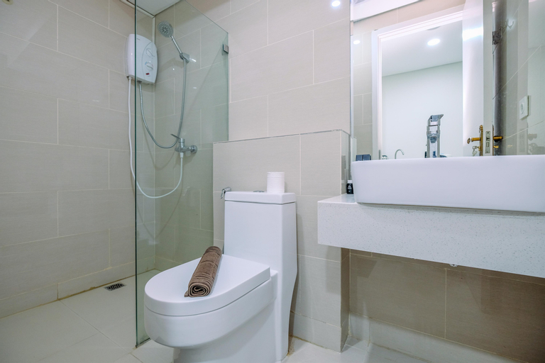Bedroom 2, Fancy and Nice Studio at Daan Mogot City Apartment By Travelio, West Jakarta