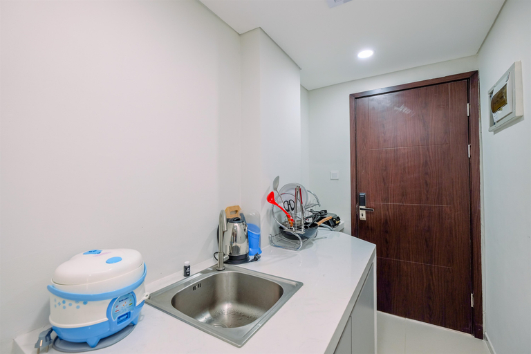 Others 4, Fancy and Nice Studio at Daan Mogot City Apartment By Travelio, Jakarta Barat