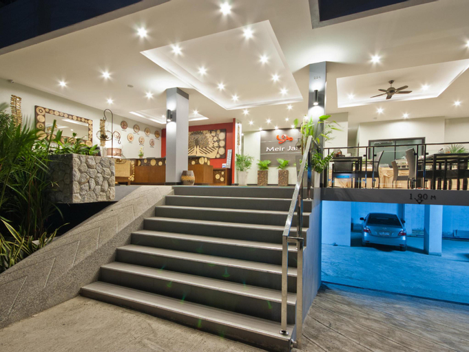 Public Area 23
