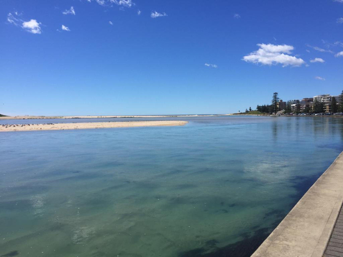 Others 5, The Lakes Hotel, Wyong - South and West