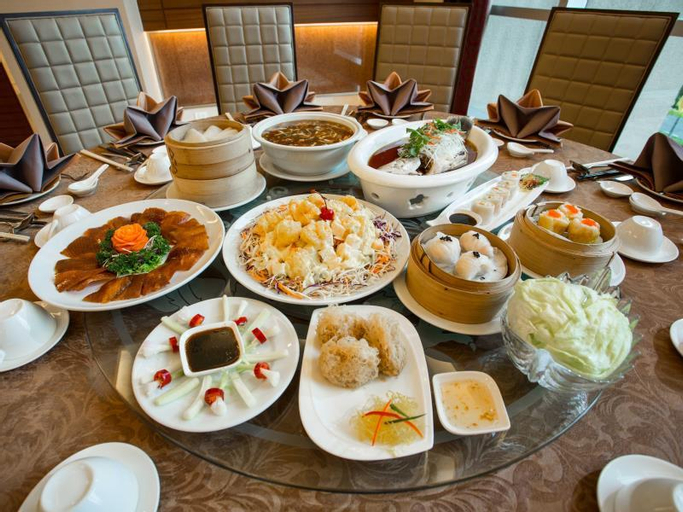 Food & Drinks 12