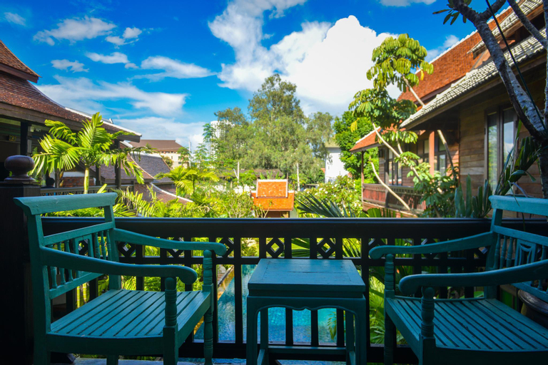 Exterior & Views 22