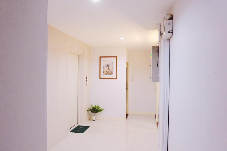 Others 5, Timplace, Khlong Toey