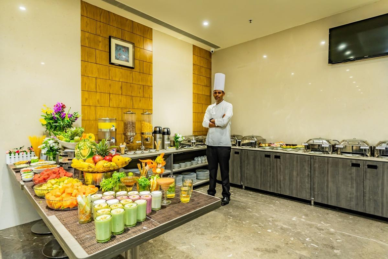 Food & Drinks 5, Quality Inn Ramachandra, Visakhapatnam