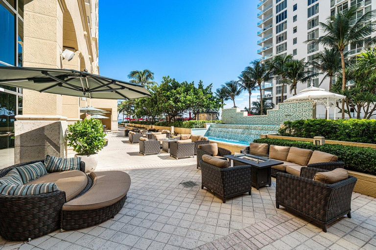 Public Area 4, Palm Beach Singer Island Resort & Spa Luxury Suites, Palm Beach