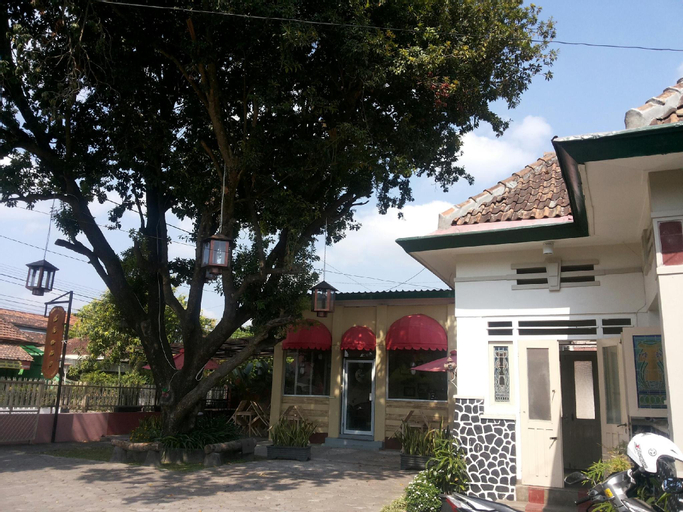 Exterior & Views 2, RedDoorz Syariah near Wijilan Yogyakarta, Yogyakarta