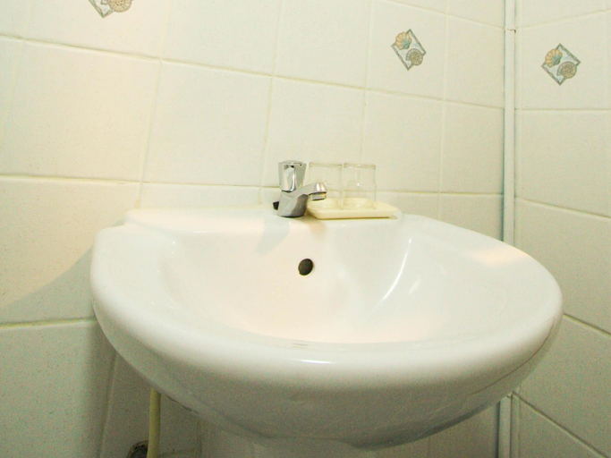 Bathroom 4, Chaba Chalet Hotel, Hua Hin