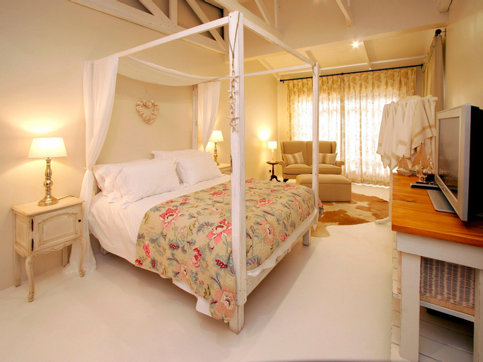 Bedroom 2, The Oyster Shack, Cacadu