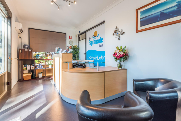 Public Area 2, The Esplanade Motel, Lake Macquarie - East