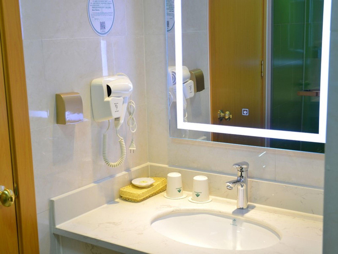Bathroom 4, GreenTree Inn Suzhou Changshu Huanghe Road Linli Center Express Hotel, Suzhou