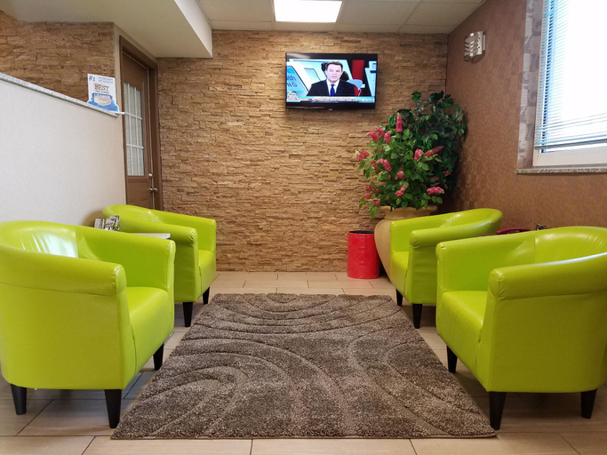 Public Area 3, Super 8 By Wyndham Plattsburgh, Clinton