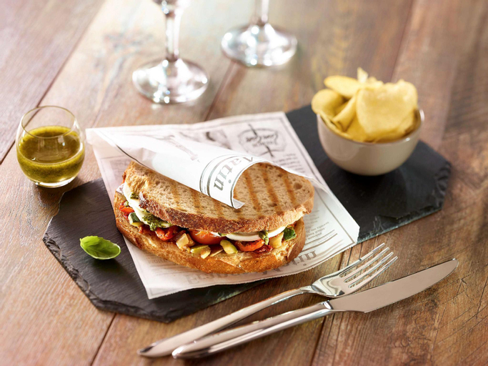 Food & Drinks 23