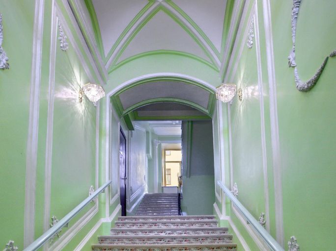Others 3, Ra Kuznechny 19\21 Hotel, Sankt-Peterburg gorsovet