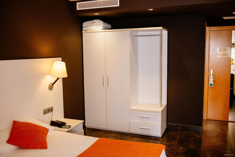 Bedroom 3, Hotel Restaurant Can Batiste, Tarragona