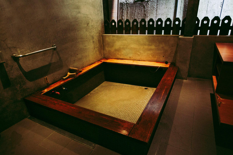 Bathroom 5, Water Moon, Hualien