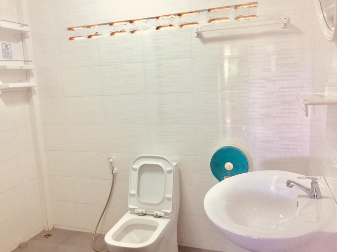 Bathroom 2, Lamai Chalets, Ko Samui