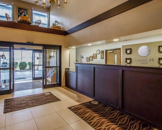 Public Area 2, Quality Inn Perryville I-55, Perry