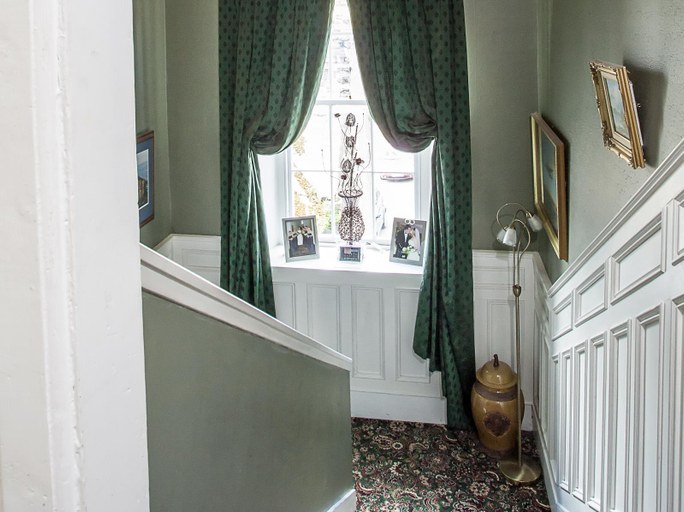 Public Area 3, Bank Guest House, Highland