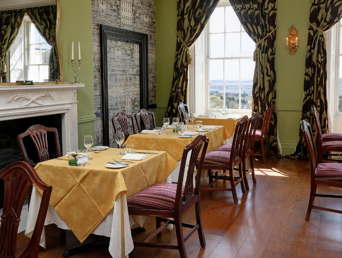 Food & Drinks 5, New House Country Hotel, Cardiff