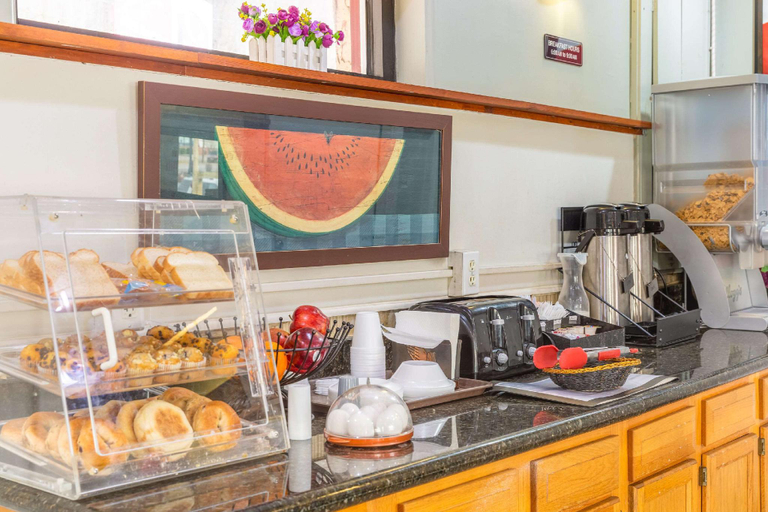 Food & Drinks 4, Econo Lodge Clarks Summit - Scranton, Lackawanna