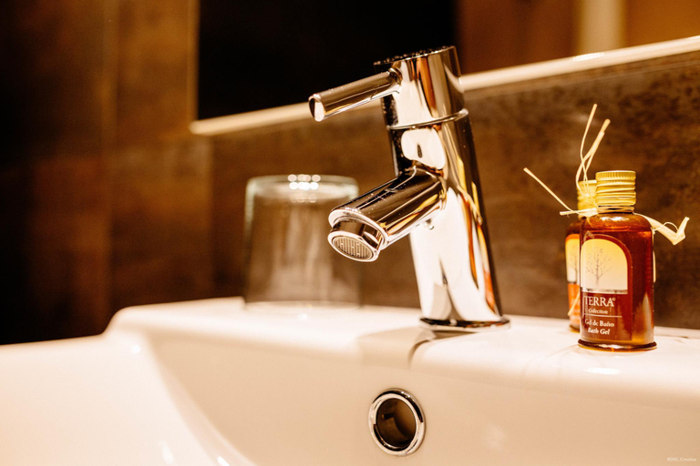 Bathroom 4, Hotel Restaurant Can Batiste, Tarragona