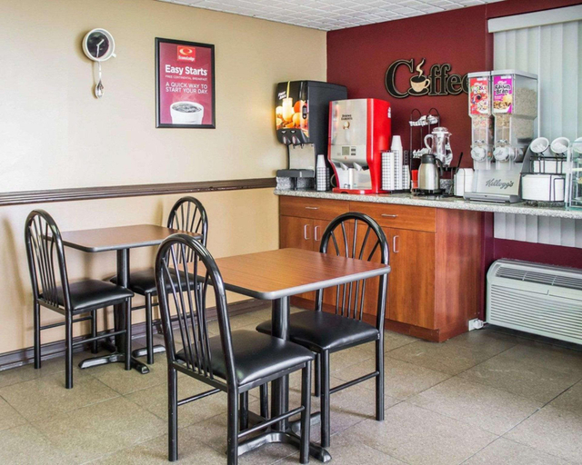 Food & Drinks 3, Econo Lodge Columbus West, Franklin