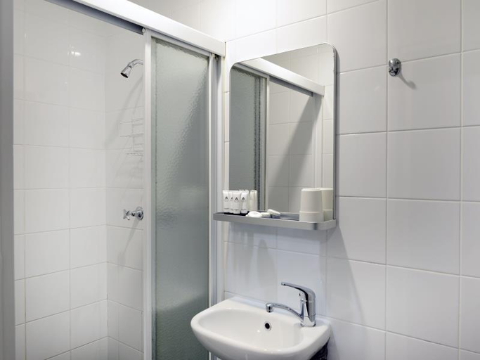 Bathroom 3, The Maisonette, Sydney