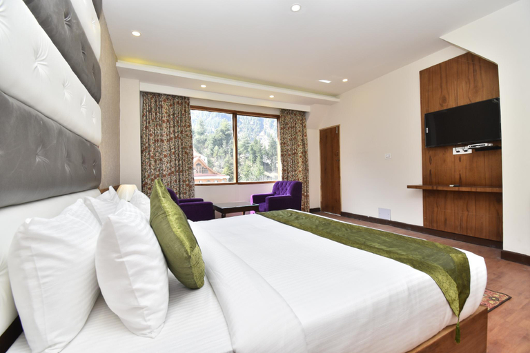 Bedroom 3, Hotel Snowcrests Manor, Kullu