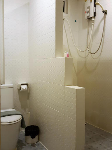 Bathroom 5, Limburi Hometel, Phuket Island