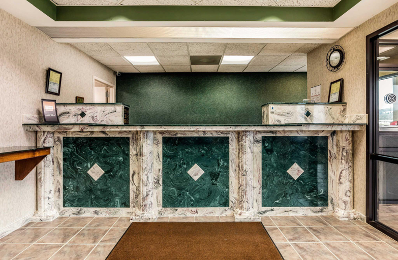 Public Area 2, Quality Inn Gordonsville, Smith