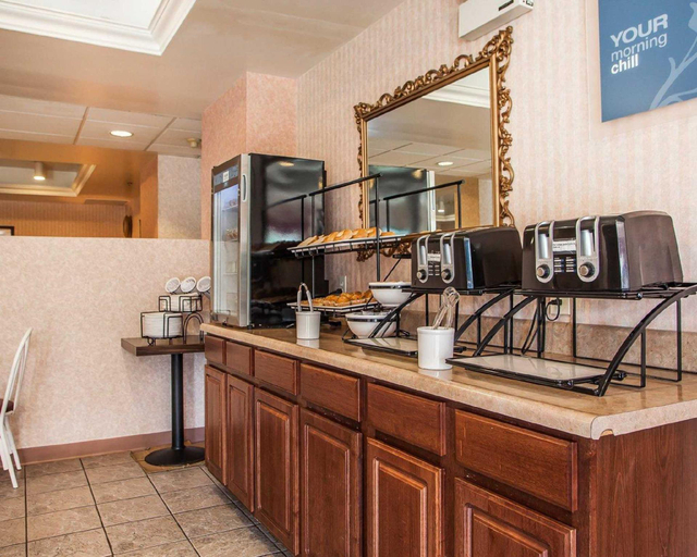 Others 3, Quality Inn Midway, Berks