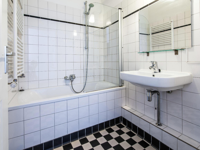 Bathroom 3, Short Stay Group Harbour Apartments, Amsterdam