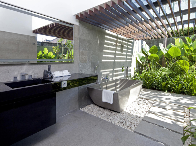Bathroom 2, Villa Issi, Badung