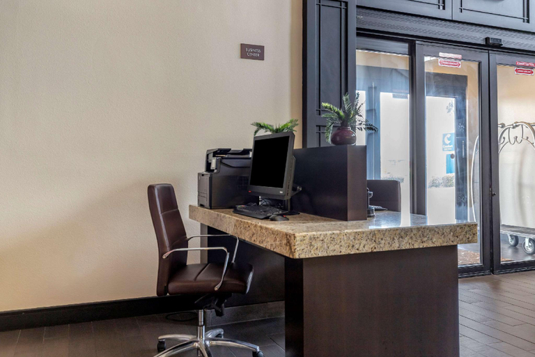 Public Area 2, Comfort Suites Buda - Austin South, Hays