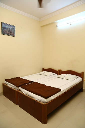 Bedroom 3, Sai sri Krishna Deluxe Lodge, Hyderabad