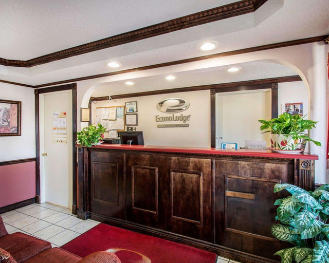 Public Area 2, Econo Lodge Andalusia, Covington