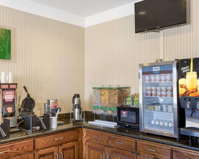 Others 5, Comfort Suites Plainview, Hale