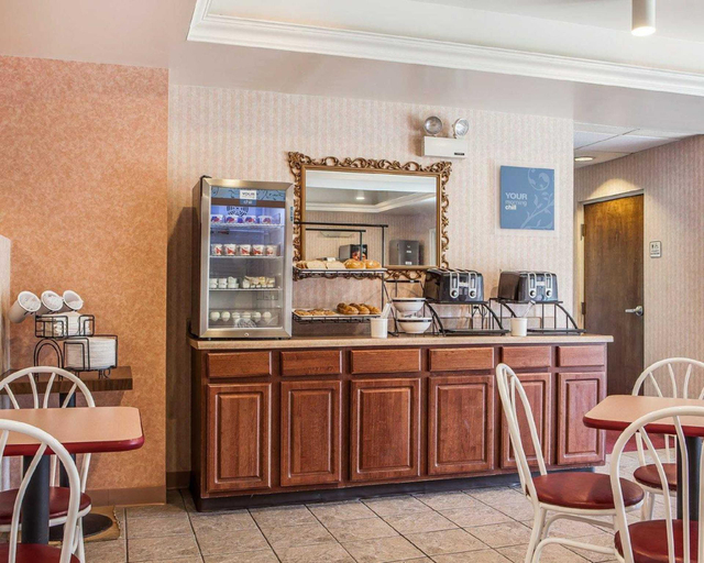 Food & Drinks 4, Quality Inn Midway, Berks
