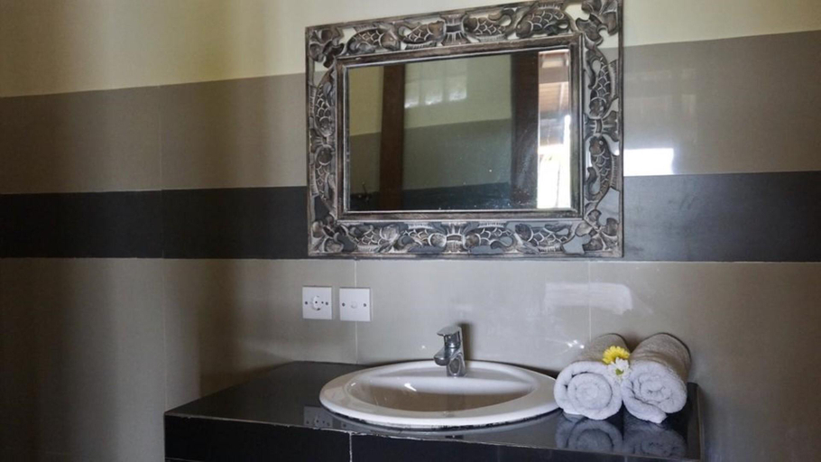 Bathroom 5, Sari Bamboo Bungalows, Gianyar