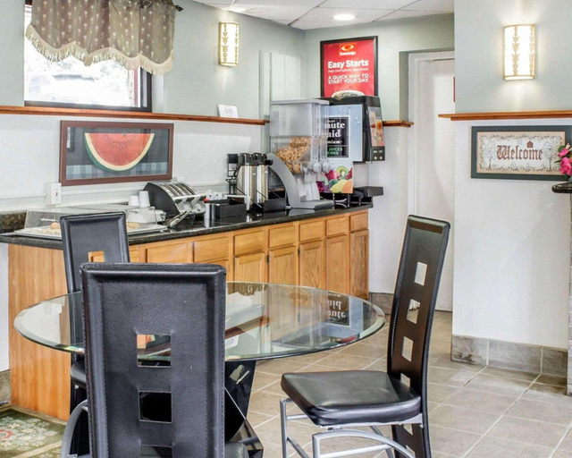 Others 5, Econo Lodge Clarks Summit - Scranton, Lackawanna