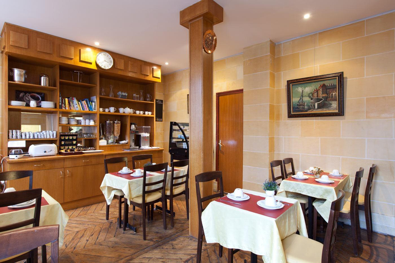 Food & Drinks 5, Hotel du Square d'Anvers, Paris